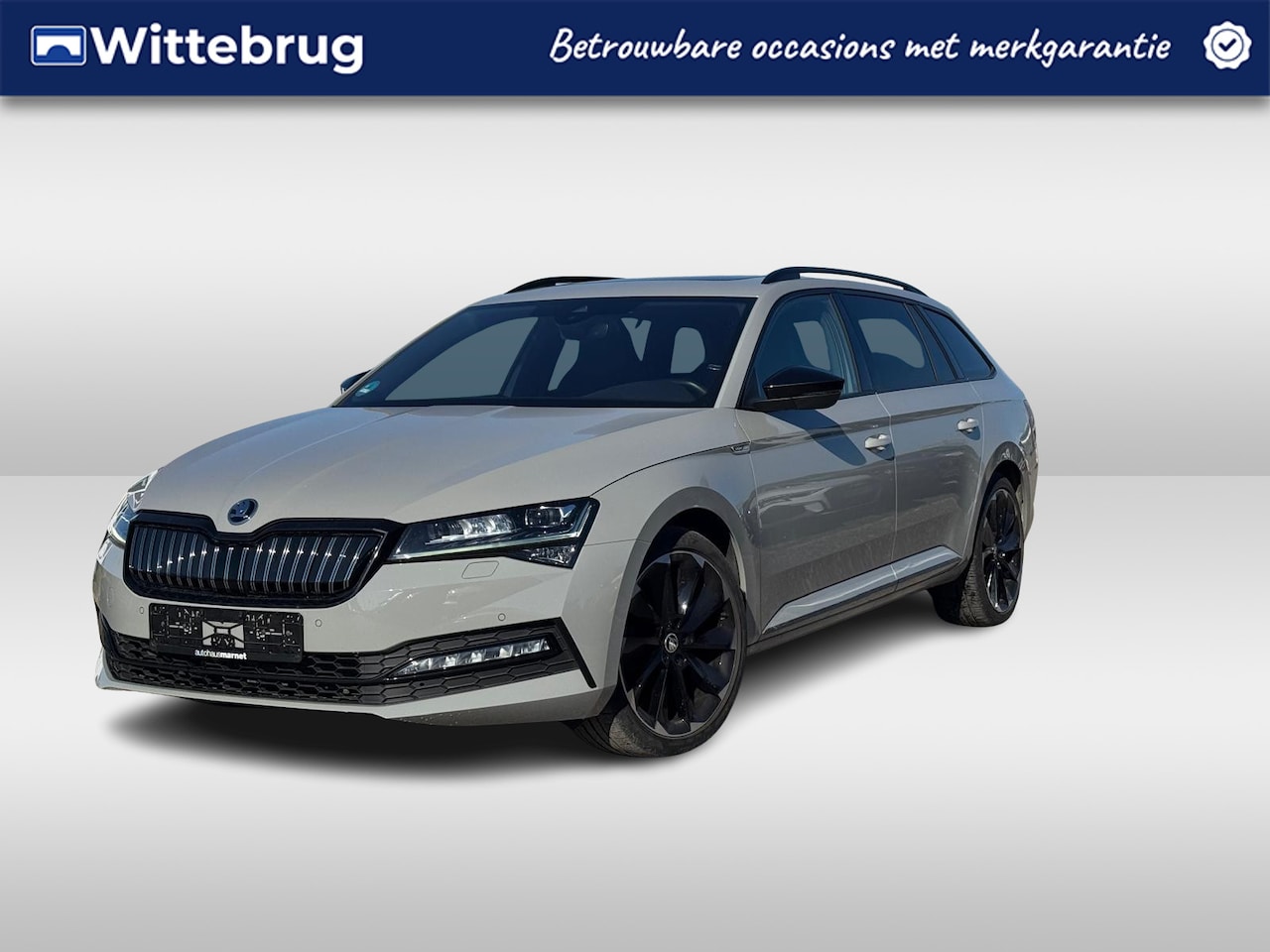 Skoda Superb Combi - 1.4 TSI iV Sportline Business / Elektr. Trekhaak / Rondom Camera / NAVI / APP.Connect / 19 - AutoWereld.nl