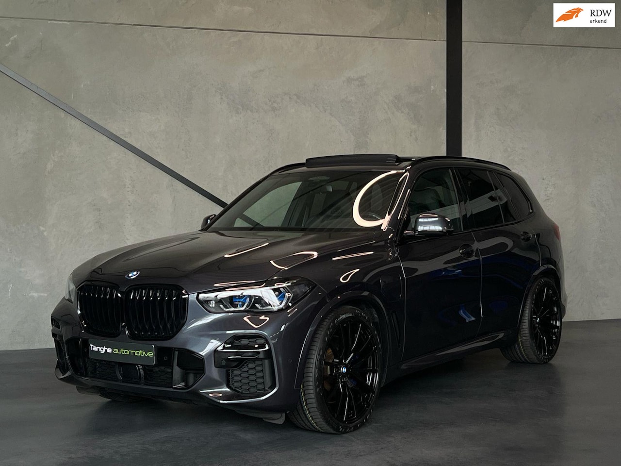 BMW X5 - XDrive45e M-Sport, Panodak, Stoelvent,Nachtzicht,Soft Close, Crafted Clarity, Laser, ACC - AutoWereld.nl
