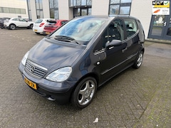 Mercedes-Benz A-klasse - 140 Elegance Lang / 1 JAAR APK / NAP / BOEKJES / GOED ONDERHOUDEN / MEENEEM PRIJS
