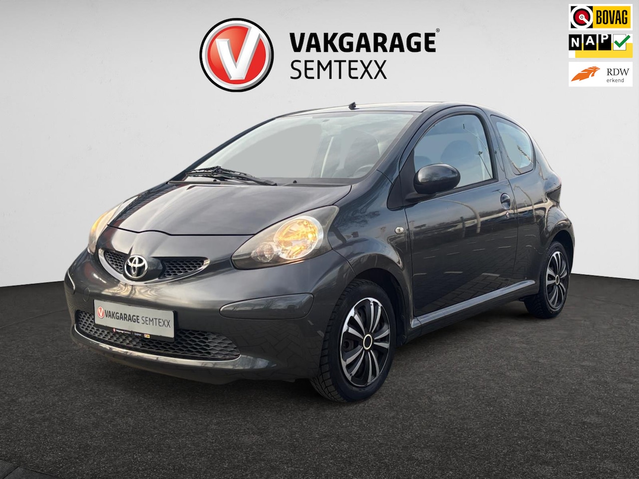 Toyota Aygo - 1.0-12V + | Automaat | Org. NL | All-Season | Boordcomputer | Centr. Deuvergr Afstand | St - AutoWereld.nl