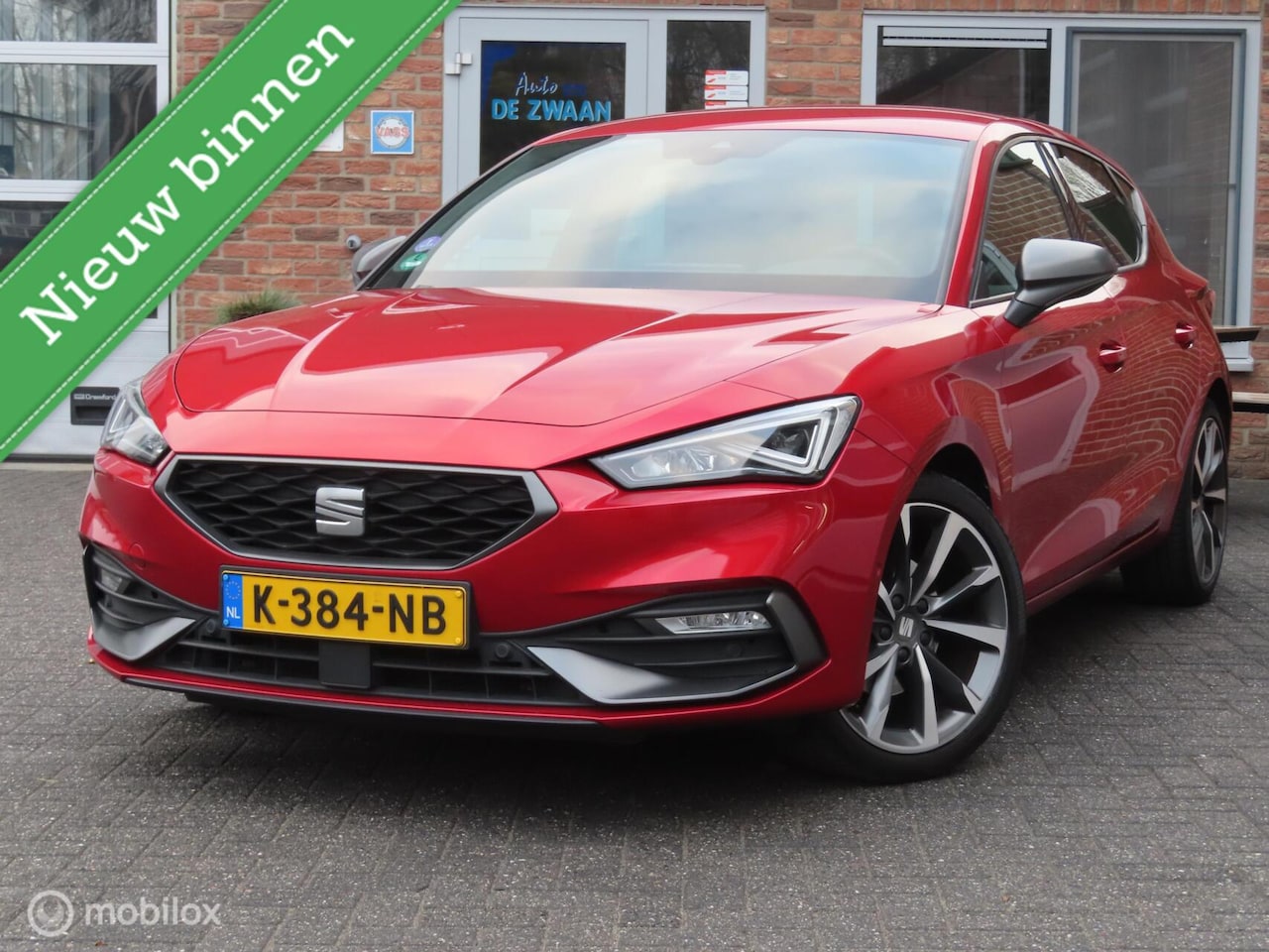 SEAT Leon - 1.5 TSI FR Business Intense|Wegklapbare trekhaak|Camera|Sfeerverlichting|Stoel/Stuurverwar - AutoWereld.nl