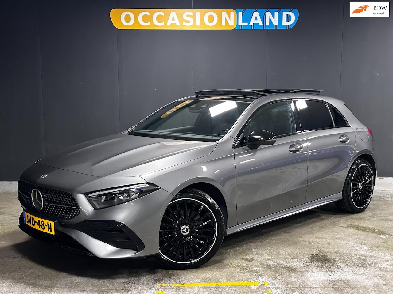 Mercedes-Benz A-klasse - 250 e AMG Line|PANO|SFEER|MULTIBEAM|MEMORY|KEYLESS|ACC|CARPLAY|CAMERA|STOELV|ALCANTARA|19I - AutoWereld.nl