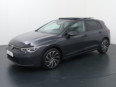 Volkswagen Golf - 1.5 TSI Life Business | 130 PK | Panoramadak | Achteruitrijcamera | Adaptive cruise contro