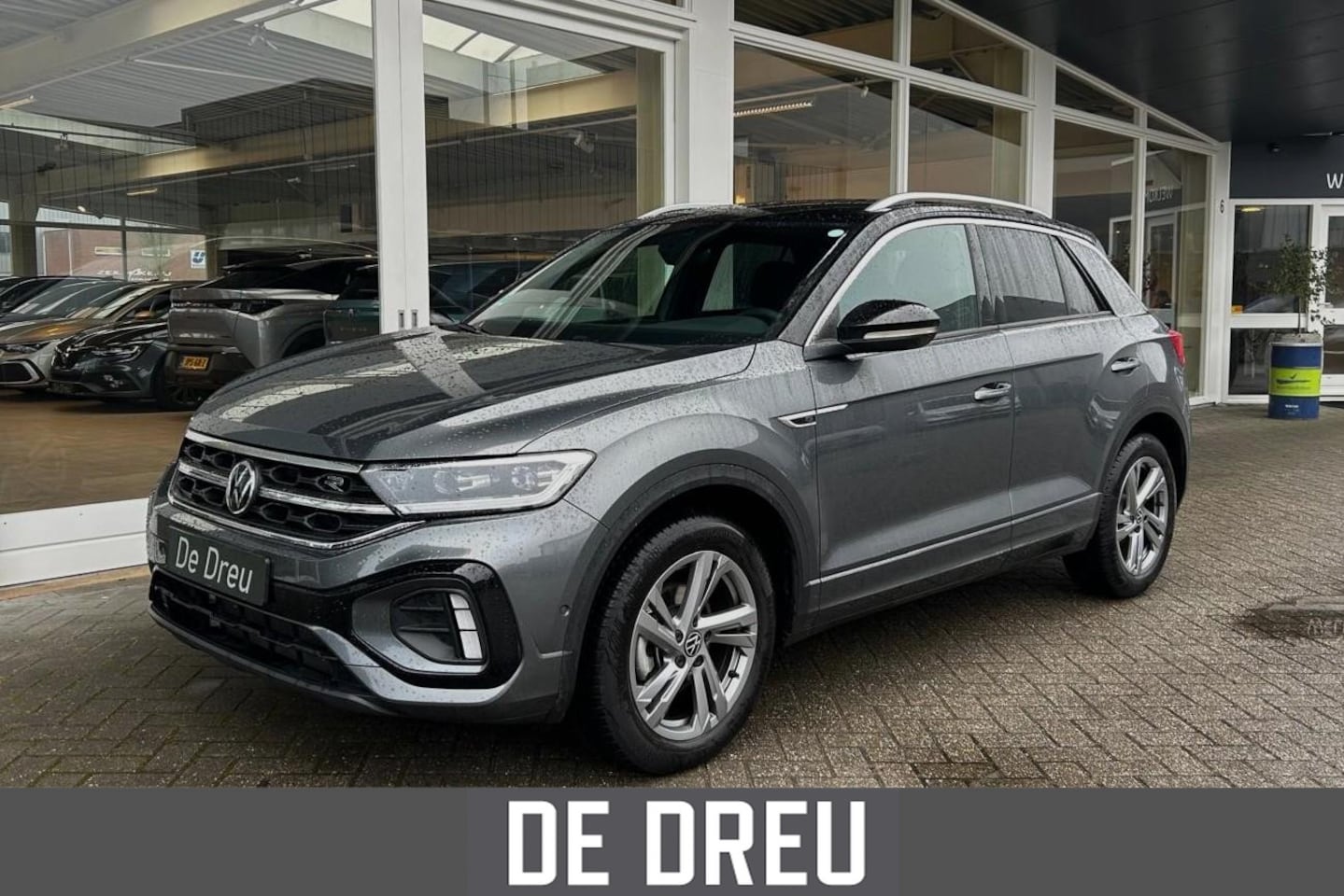 Volkswagen T-Roc - 1.5 TSI R-Line | TREKHAAK | TWO TONE | CAMERA | ADAPTIVE |MASSAGE | - AutoWereld.nl