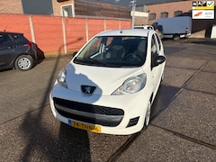 Peugeot 107 - 1.0-12V XR airco