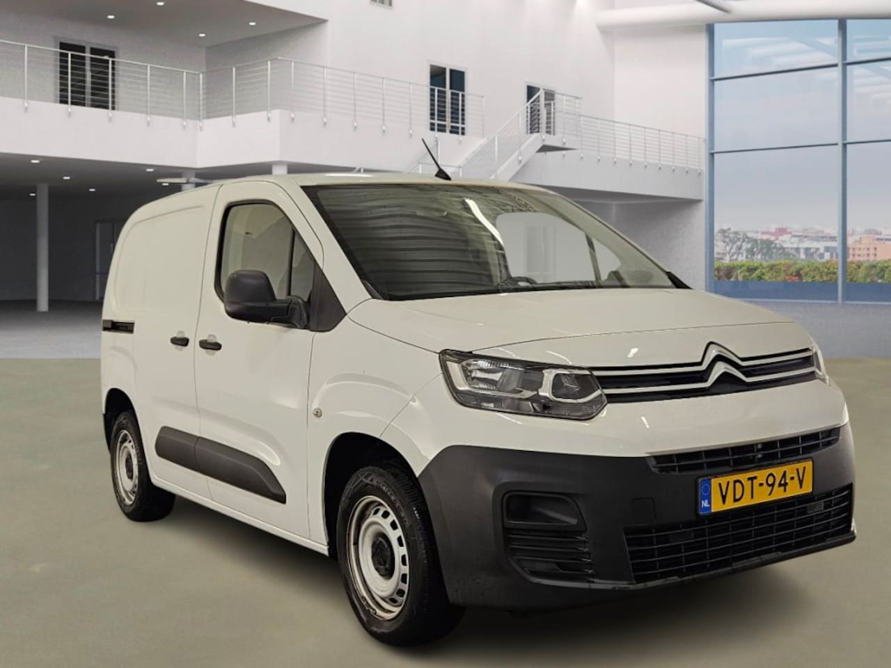 Citroën Berlingo - Van GB 1.5 BlueHDi 75pk L1 Control 3 zitplaatsen AIRCO | Bluetooth bellen | Lat-om-lat bet - AutoWereld.nl
