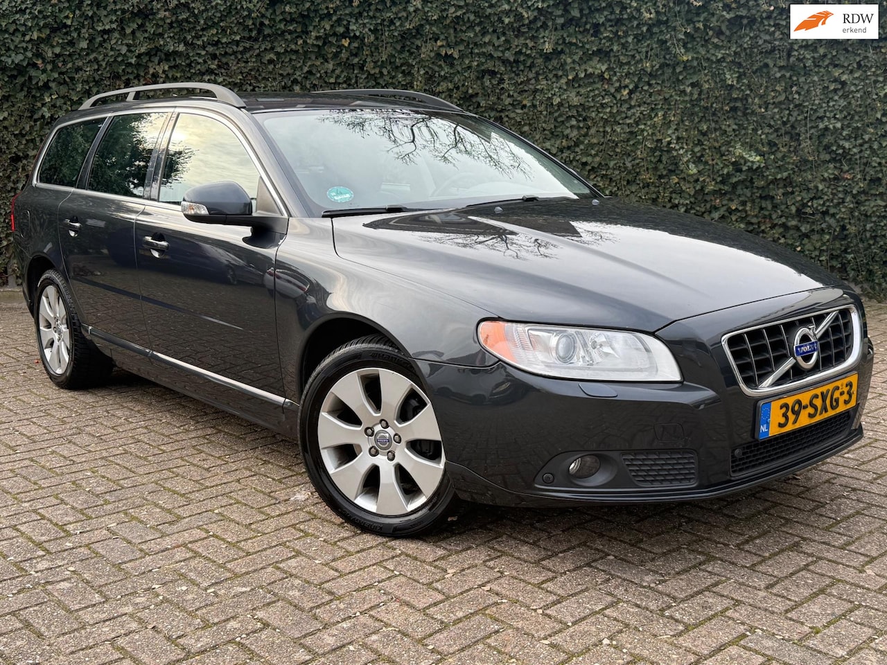 Volvo V70 - 2.0 D3 Summum | Leder | Xenon | Trekhaak - AutoWereld.nl