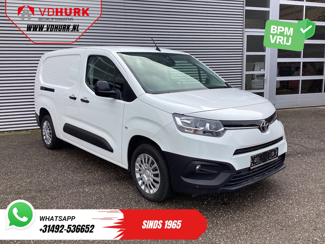 Toyota ProAce City - 1.5 130 pk Aut. L2 2x Schuifdeur/ 3 Pers./ Carplay/ Standkachel/ Airco/ Camera/ Cruise/ PD - AutoWereld.nl