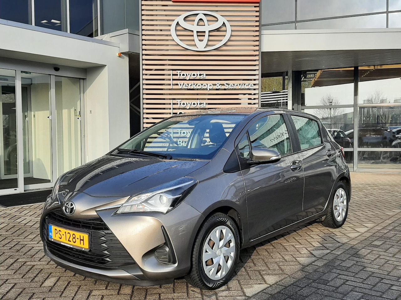 Toyota Yaris - 1.5 VVT-i Aspiration 1.5 VVT-i Aspiration - AutoWereld.nl