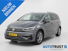 Volkswagen Touran - 1.4 TSI Highline ADAPTIVE TREKHAAK LED STOELVERW