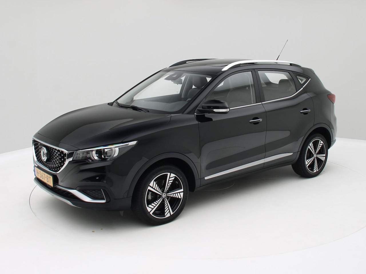 MG ZS - Luxury 45 kWh - AutoWereld.nl