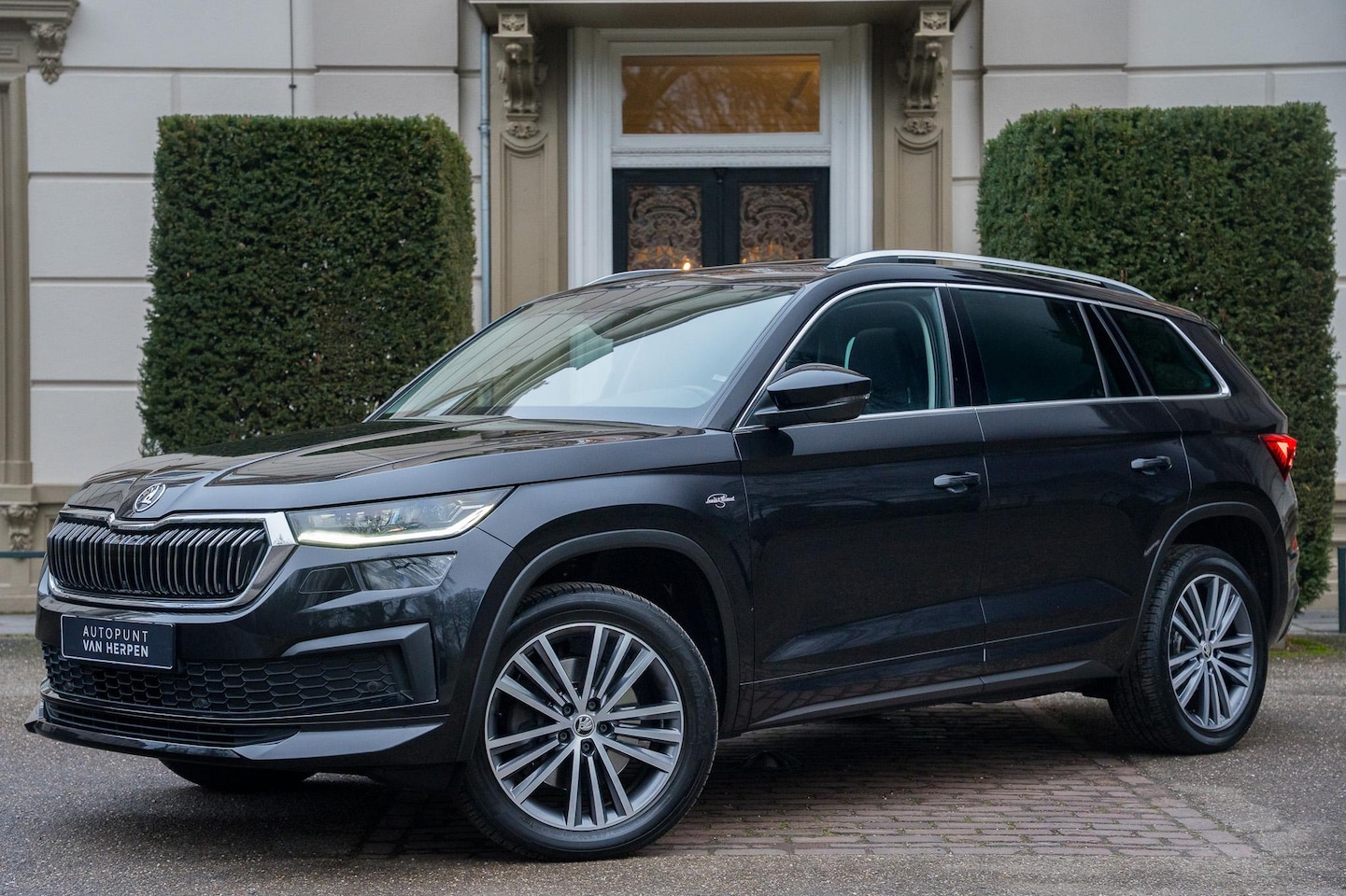 Skoda Kodiaq - 2.0 TSI 4x4 Laurin & Klement FACELIFT | TREKHAAK | 360 CAM | CANTON | STOELVENTILATIE | 1E - AutoWereld.nl