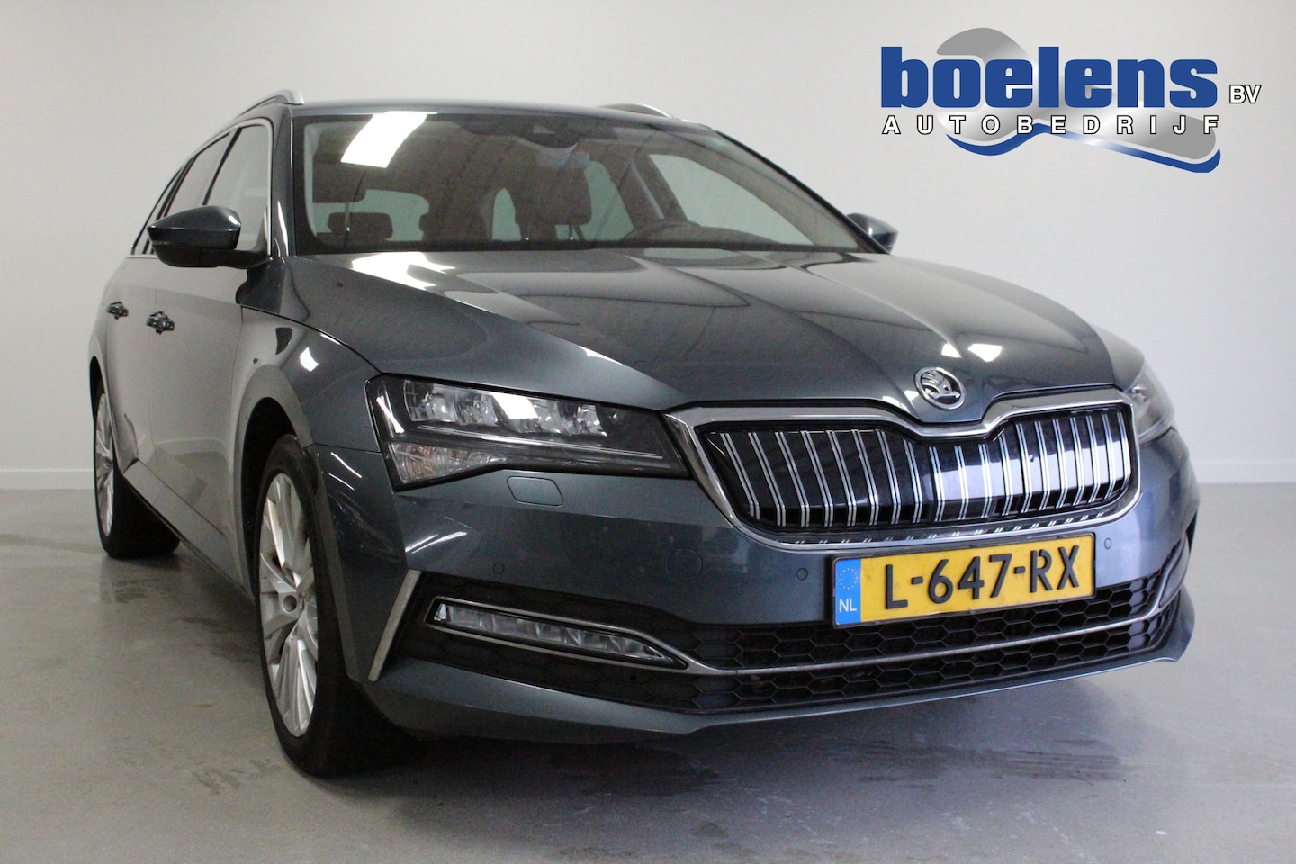 Skoda Superb Combi - 1.4 TSI iV Business Edition Plus | CANTON-AUDIO | TREKHAAK | CARPLAY | STOEL-VERW | ACC | - AutoWereld.nl