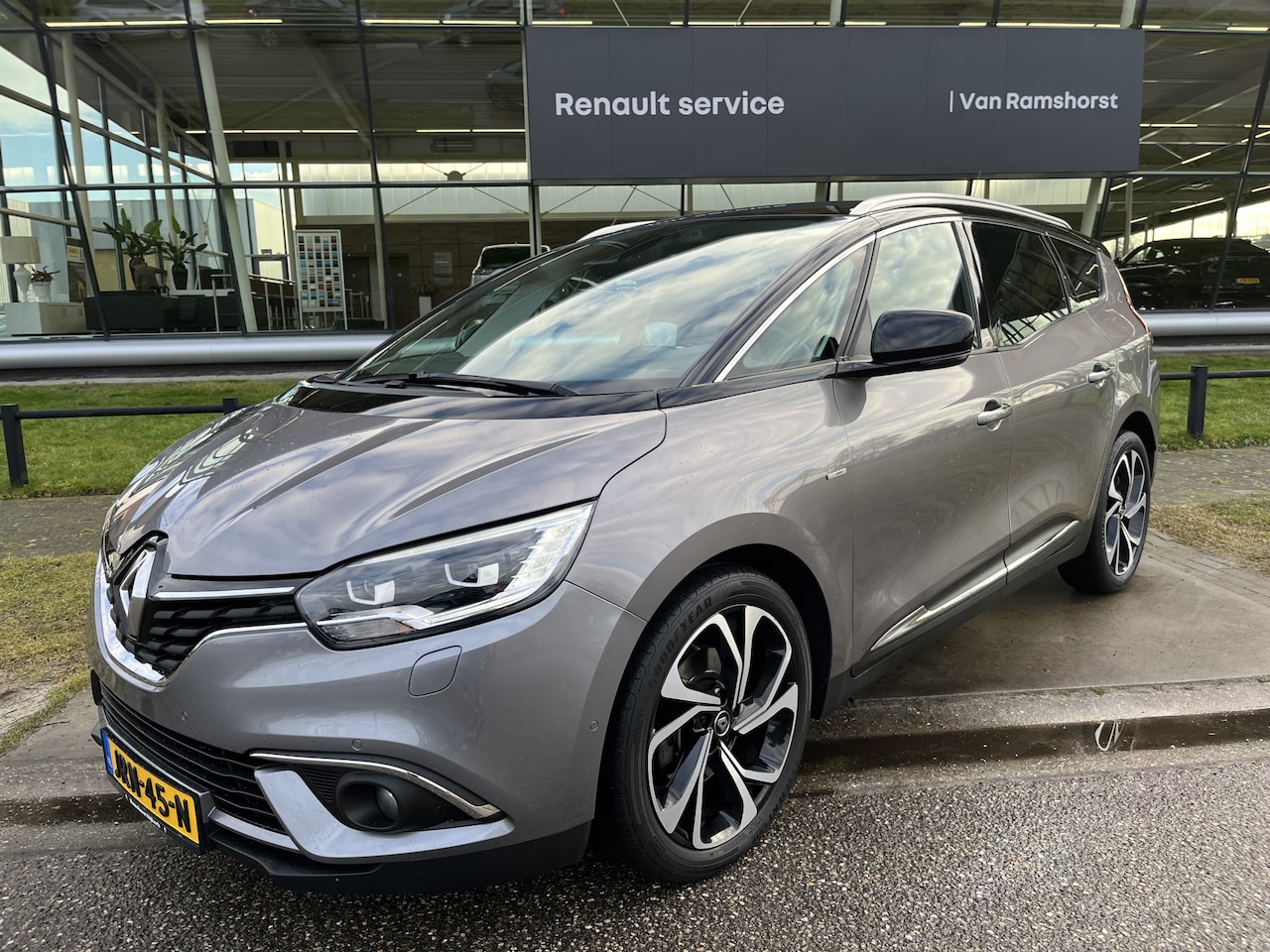 Renault Grand Scénic - 1.7 Blue dCi Bose 7-persoons / Dealer onderhouden / Automaat / Apple Carplay - Android Aut - AutoWereld.nl