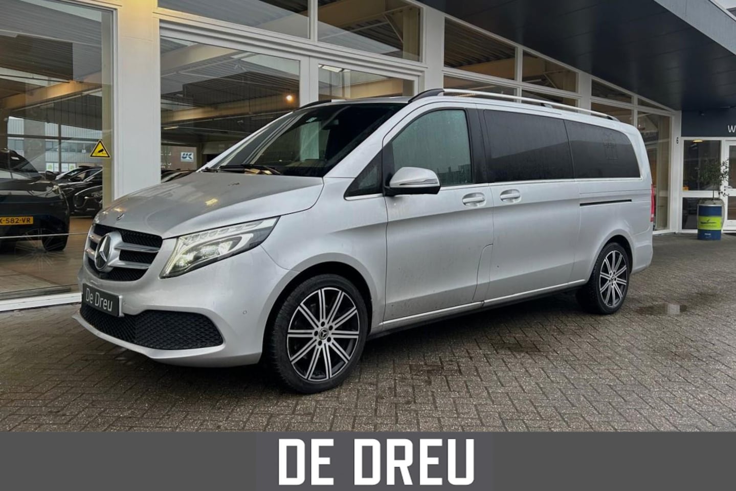 Mercedes-Benz V-klasse - 300d 4-MATIC Extra Lang Avantgarde | BURMESTER | TREKHAAK |360 CAMERA | ADAPTIVE | - AutoWereld.nl