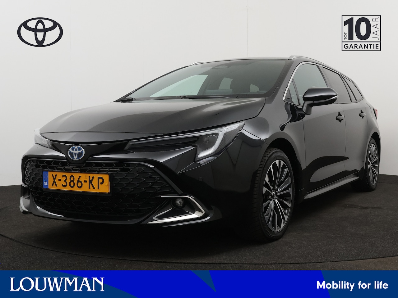 Toyota Corolla Touring Sports - 1.8 Hybrid First Edition | Camera | Parkeersensoren | LM velgen | Stoelverwarming | Climat - AutoWereld.nl
