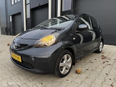 Toyota Aygo - 1.0-12V +