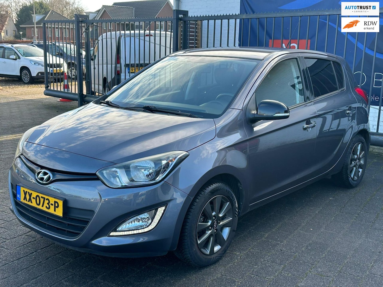 Hyundai i20 - 1.2 HP i-Motion / AIRCO / CRUISE CONTROL / BLUETOOTH / LM VELGEN - AutoWereld.nl