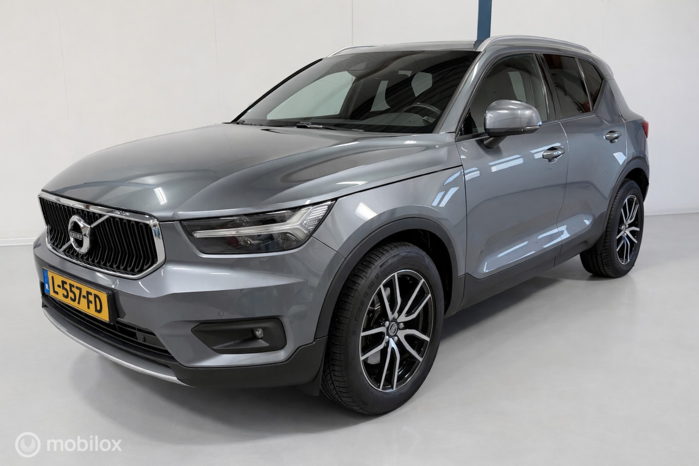 Volvo XC40 - 2.0 T4 AWD Momentum PANO/NAVI - AutoWereld.nl