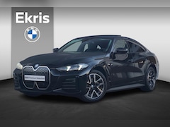 BMW i4 - eDrive40 M Sportpakket 18'' / Head-Up Display / Parking Assistant Plus / Schuif-/kanteldak