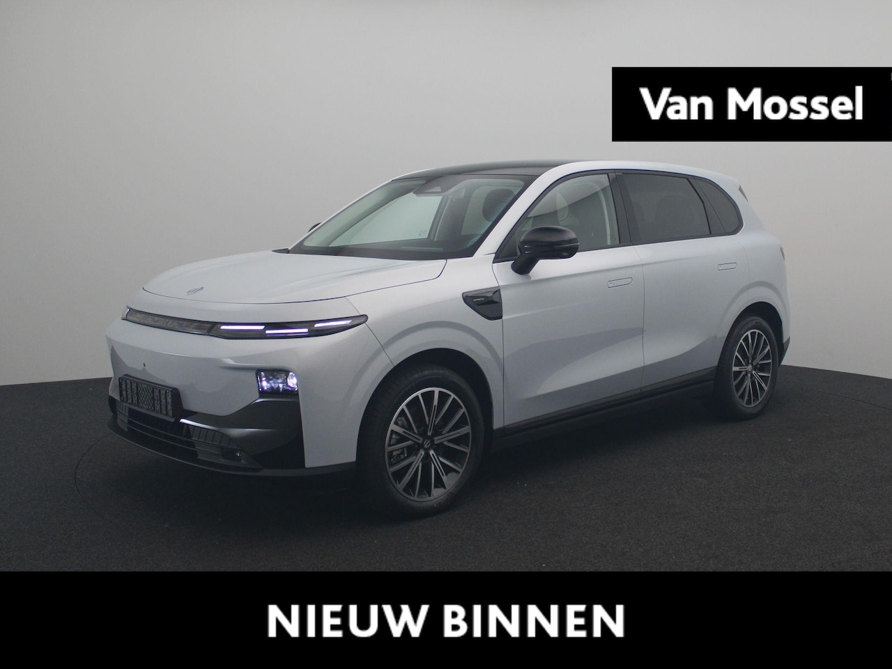 Leapmotor B10 - Design ProMax 67.1 kWh | VOORRAAD VOORDEEL | TOT 4 JAAR GARANTIE | VAN € 33.745,- VOOR € 3 - AutoWereld.nl