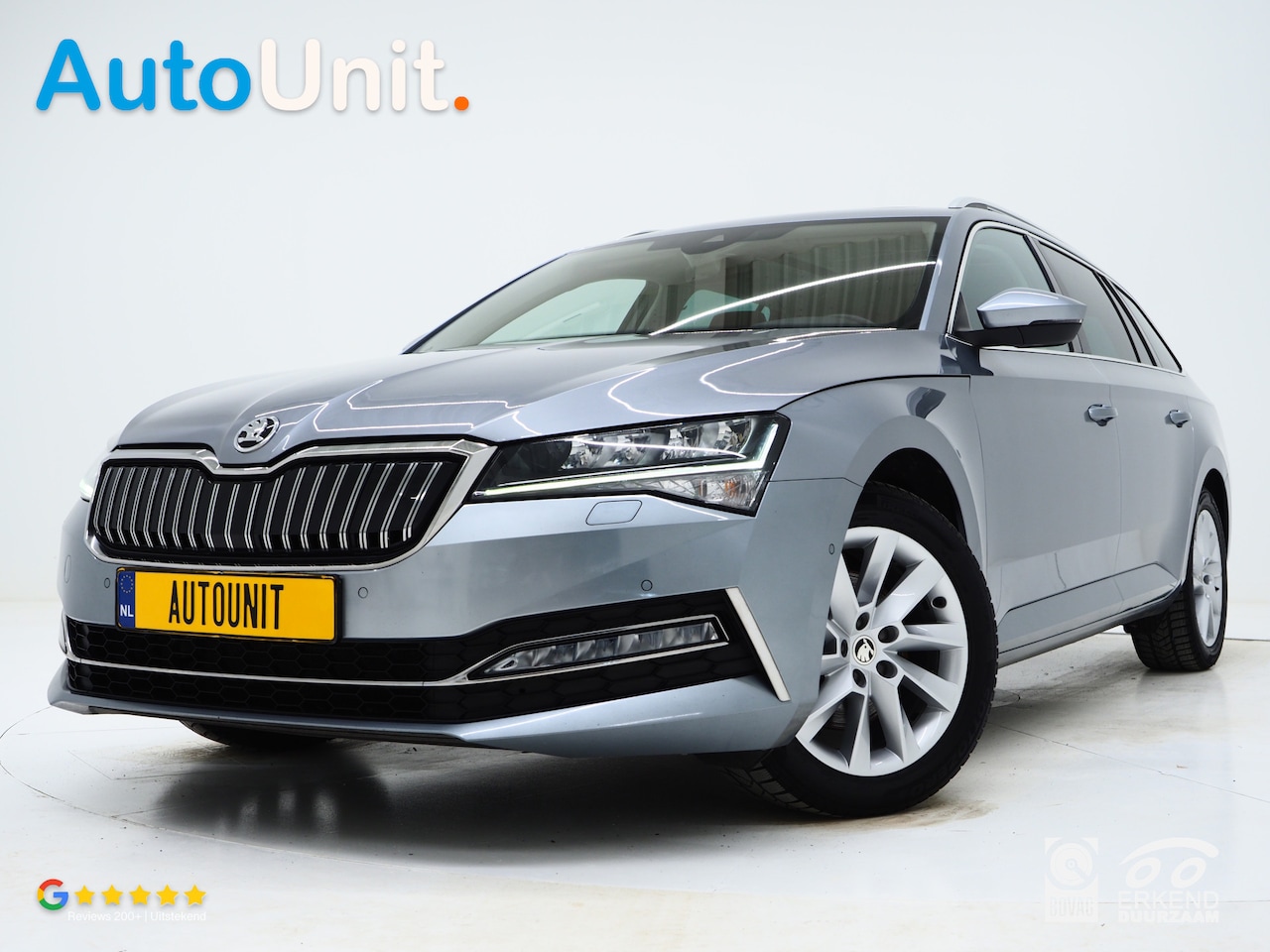 Skoda Superb Combi - 1.4 TSI iV 218PK | Panoramadak | Camera | Virtual | Keyless | Sfeerlicht | Dodehoek | Memo - AutoWereld.nl