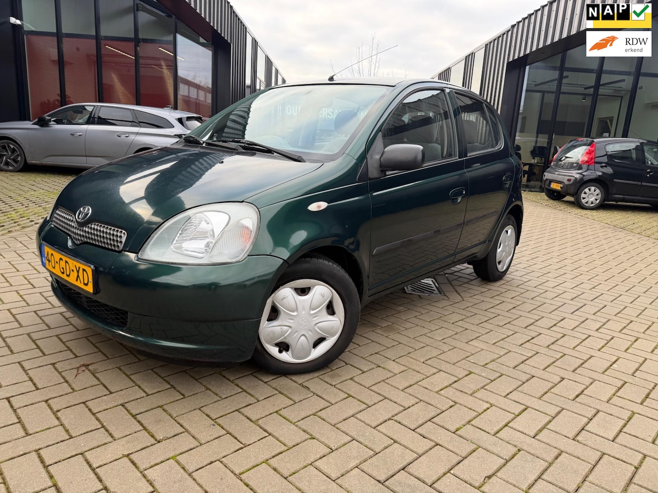 Toyota Yaris - 1.3-16V VVT-i Sol Automaat Airco Weinig Kms NL Auto NAP - AutoWereld.nl