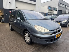 Peugeot 807 - 2.0 ST