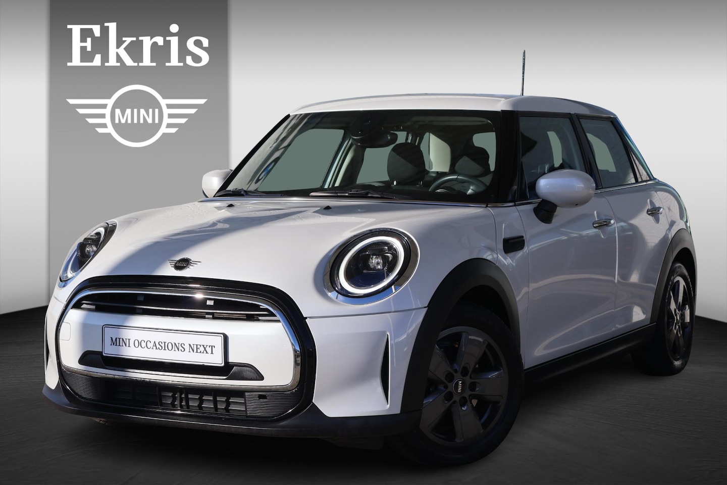 MINI Cooper - Mini 1.5 Classic | Cruise Control | Parkeersensor Achter | LED Koplampen - AutoWereld.nl
