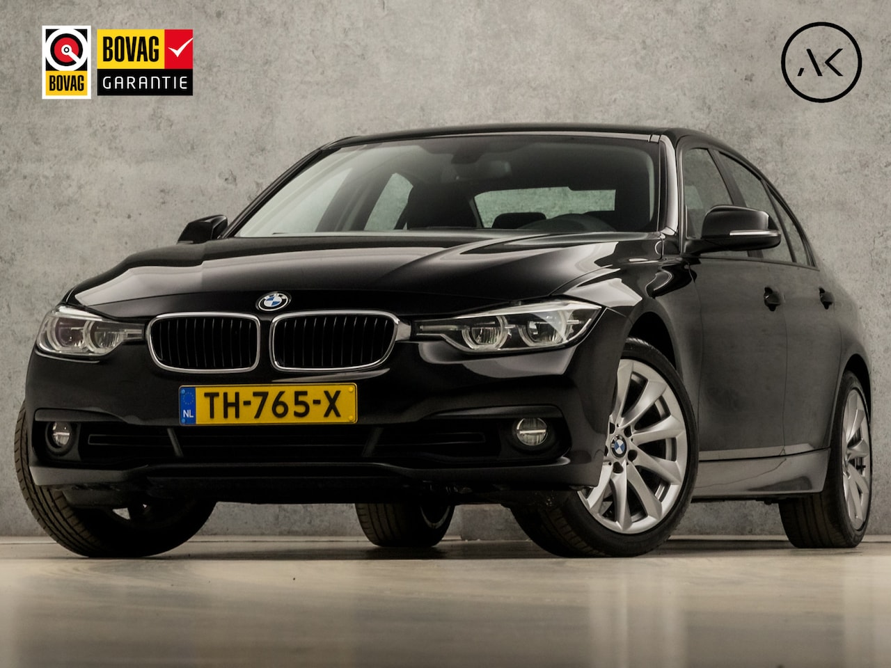 BMW 3-serie - 318i Executive Sportline Automaat (GROOT NAVI, CLIMATE, PARKEERSENSOREN, SPORTSTOELEN, LED - AutoWereld.nl