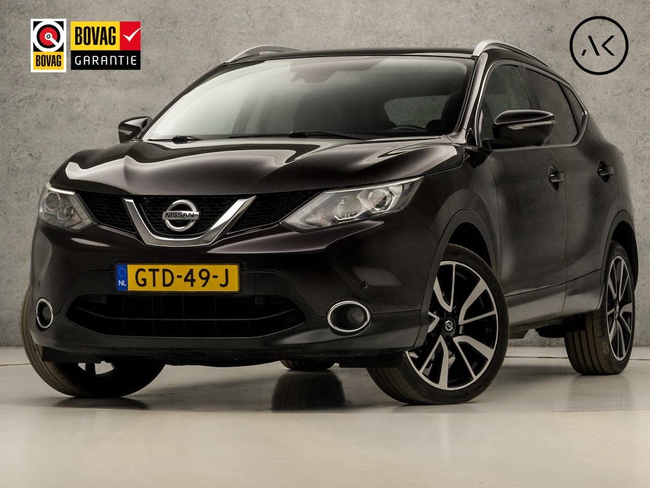Nissan Qashqai - 1.2 Deluxe (PANORAMADAK, NAVIGATIE, LEDER, 360 CAMERA, STOELVERWARMING, SPORTSTOELEN, GETI - AutoWereld.nl