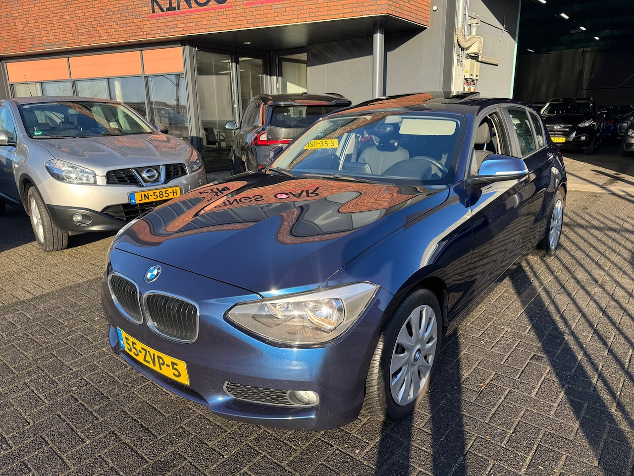 BMW 1-serie - 116i Business 5DRS AUTOMAAT AIRCO TREKHAAK ORIG NL NAP - AutoWereld.nl