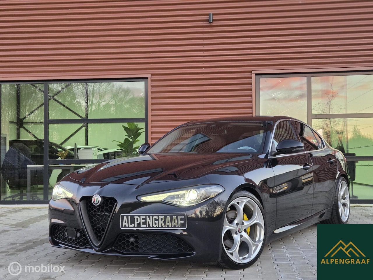 Alfa Romeo Giulia - 2.0T Super Harman Kardon|Leer| Adaptieve cruise|Navi|Camera| - AutoWereld.nl