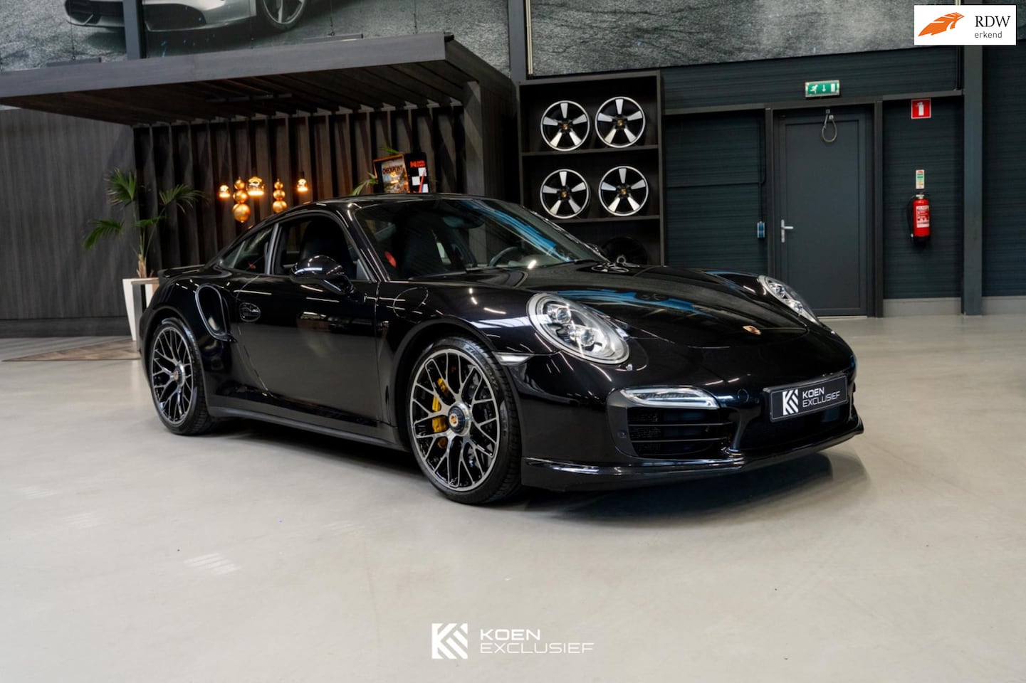 Porsche 911 - 991 3.8 Turbo S (2014) 18-weg sportstoelen geventileerd, PDCC, rode accenten - AutoWereld.nl