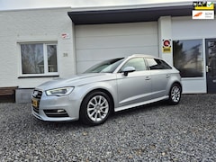 Audi A3 Sportback - 1.6 TDI ultra Edition CLIMATE/CRUISE/PDC/BI-XENON