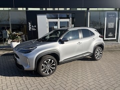 Toyota Yaris Cross - 1.5 Hybrid 130 Dynamic /Comfort Pakket dodehoekdet. verw.pakket , pdc v+a . // NieuwStaat