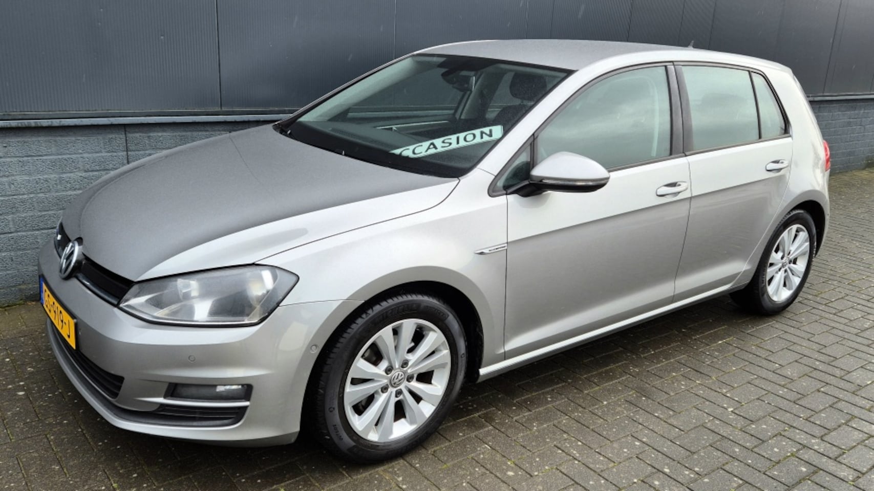 Volkswagen Golf - 1.0 TSI Comfortline 1.0 TSI Comfortline - AutoWereld.nl