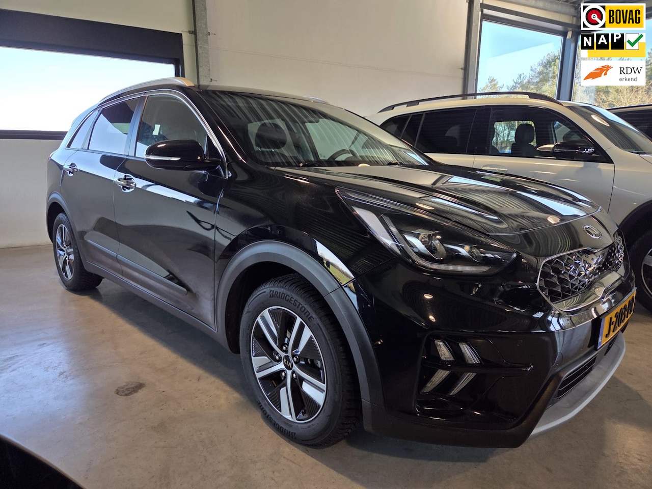 Kia Niro - 1.6 GDi Hybrid DynamicPlusLine *Leder/camera/pdc. - AutoWereld.nl