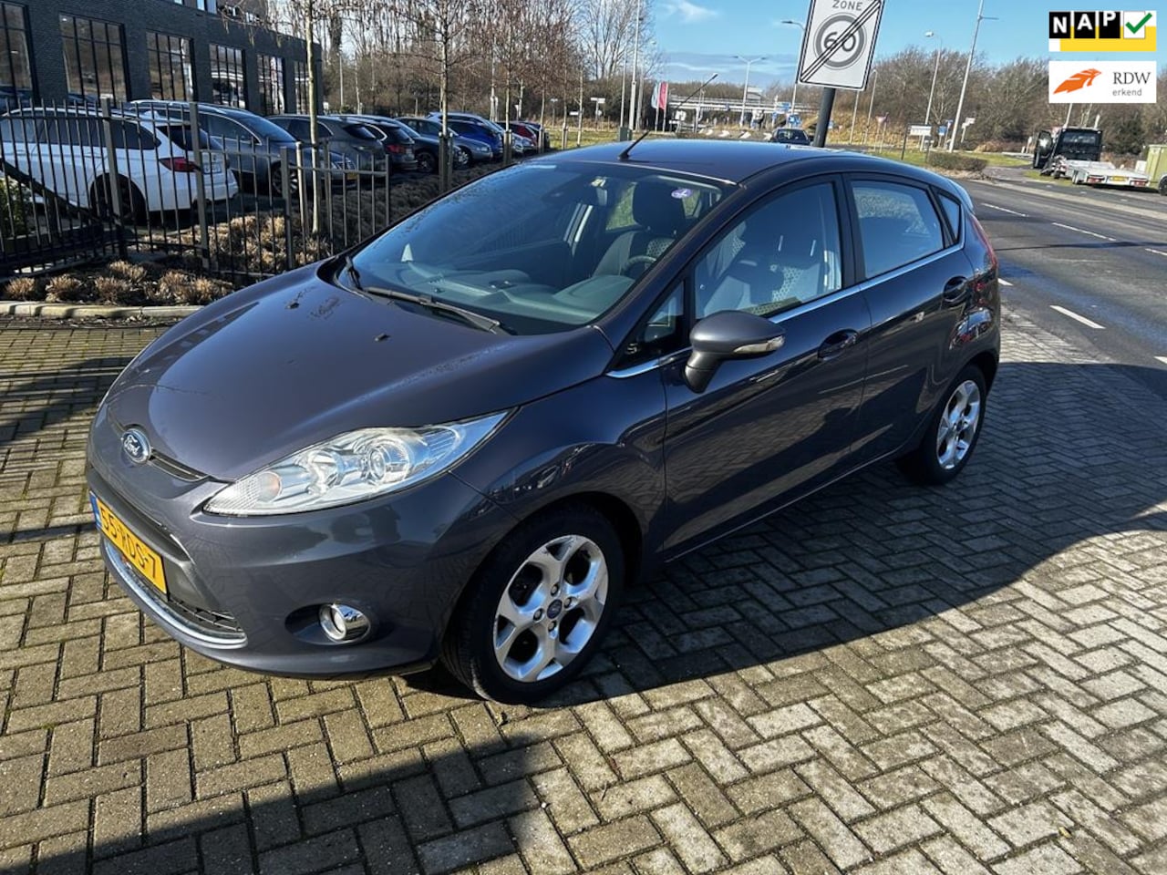 Ford Fiesta - 1.6 Titanium 2011! Climatronic! Nette auto! - AutoWereld.nl