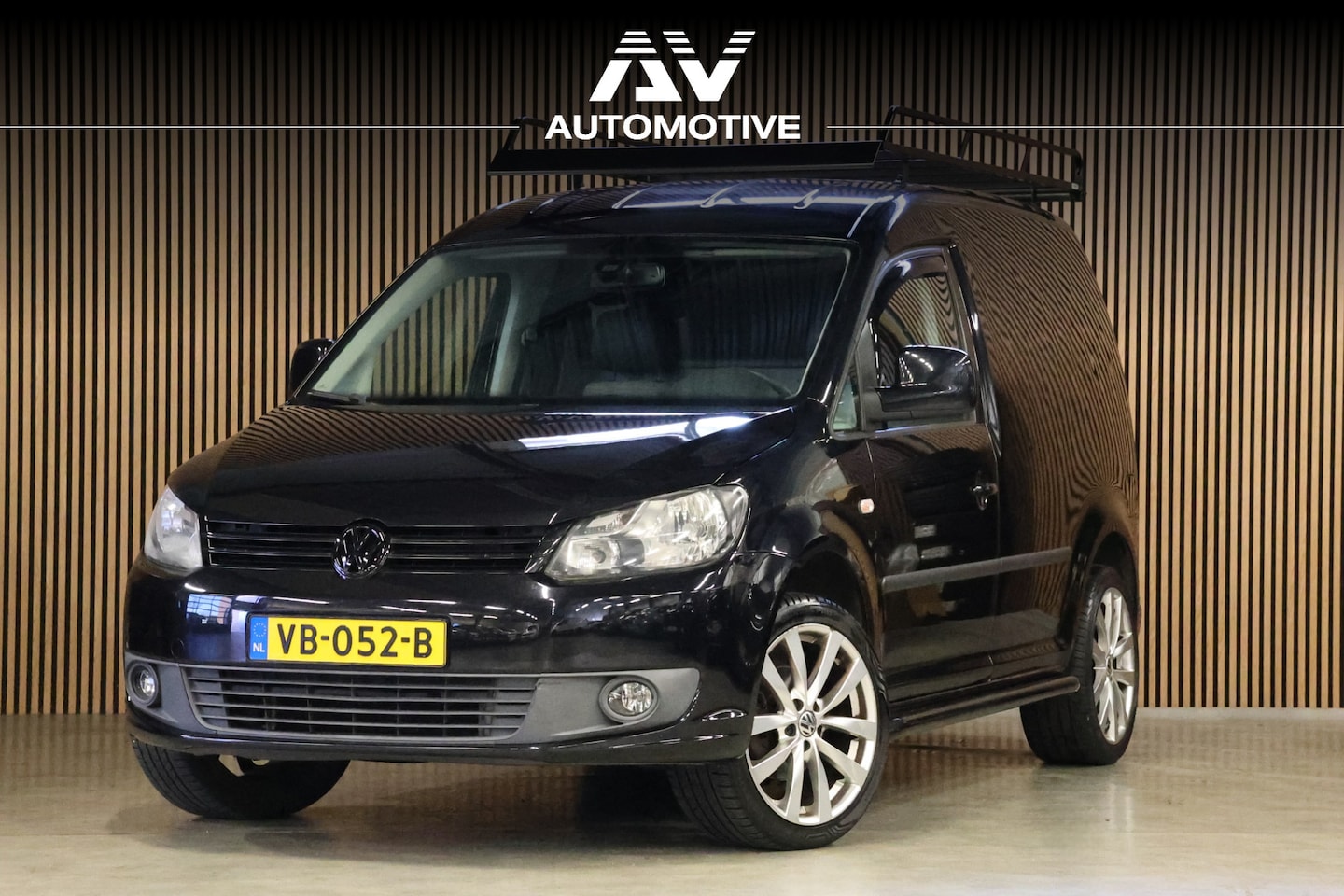 Volkswagen Caddy - 1.6 TDI | Navigatie | Imperiaal | Cruise control | PDC | Airco | Trekhaak | Multimedia | L - AutoWereld.nl