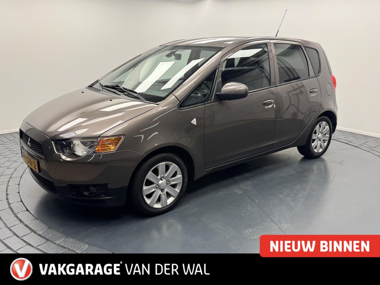 Mitsubishi Colt - 1.3i Edition Two Airco-Cr.contr-Lm15''velgen-Elek.ramen-Elek.spiegels - AutoWereld.nl