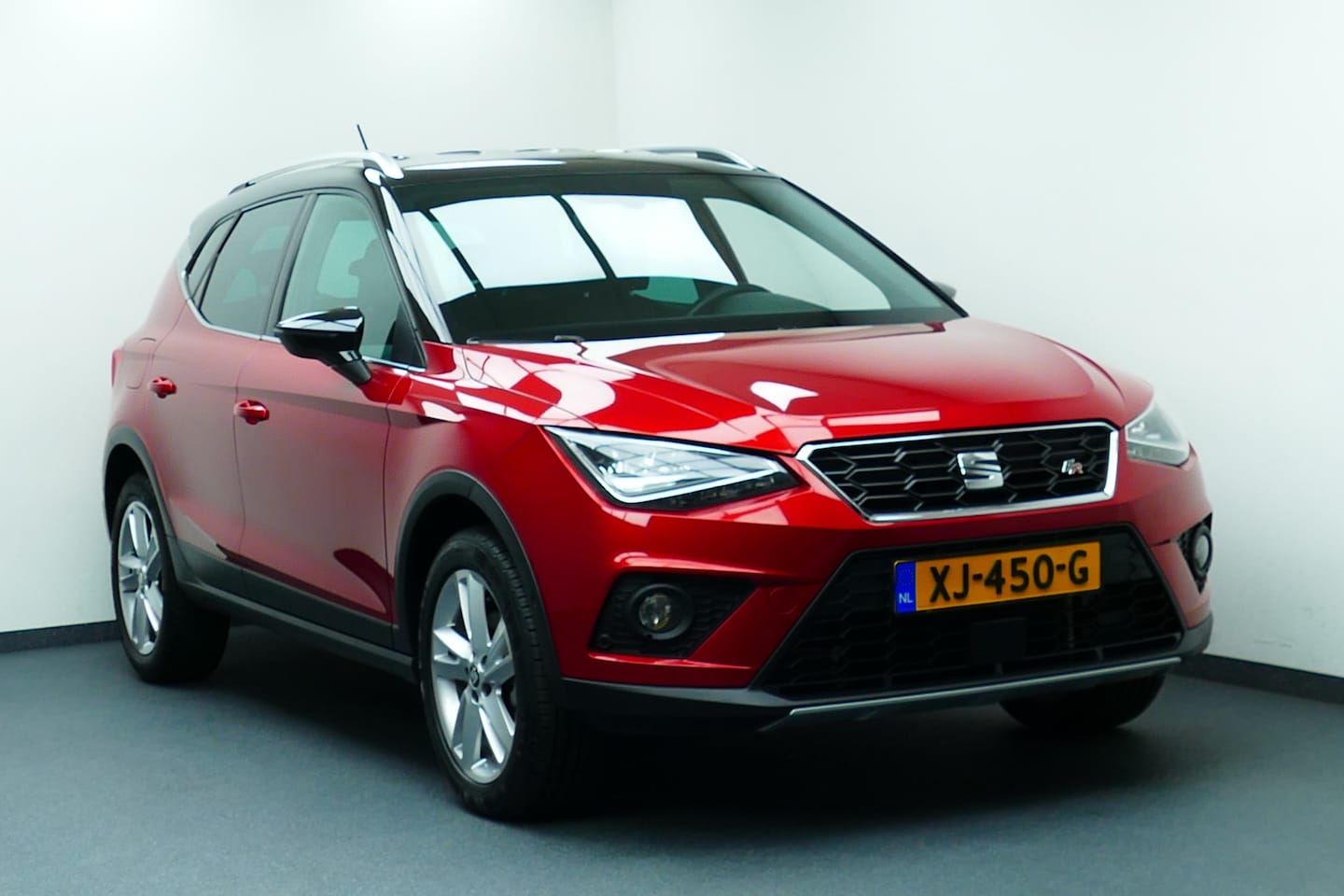 SEAT Arona - 1.0 TSI FR Business Intense. BI Tone, Navi, Camera, Adaptief Cruise, Led Koplampen - AutoWereld.nl