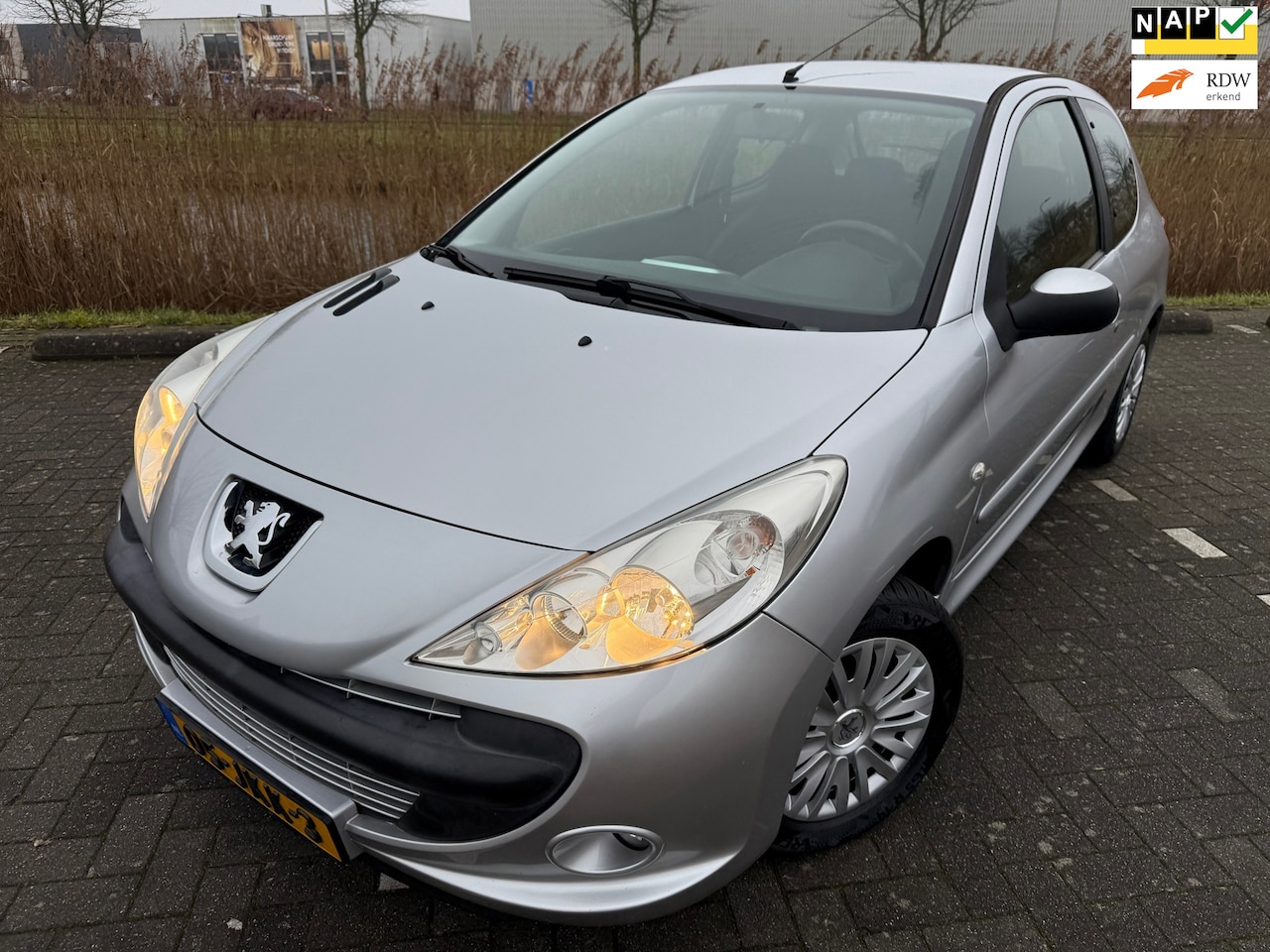 Peugeot 206 - 1.4 XS*NEW APK*NAP*AIRCO*ELKT-RAAM*C-D AFSTAND - AutoWereld.nl