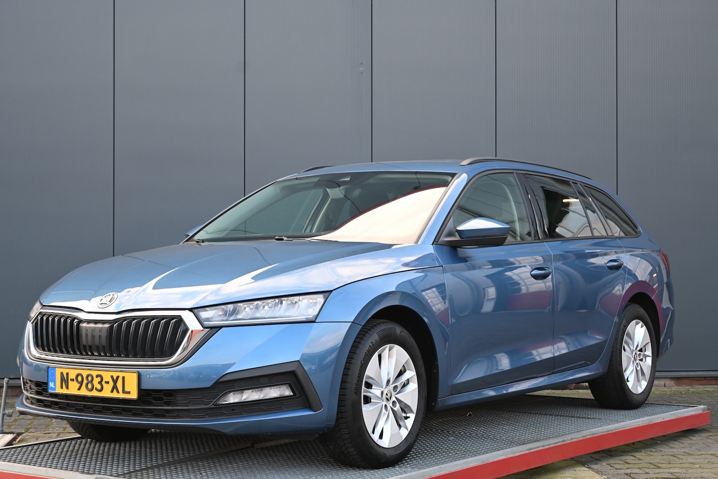 Skoda Octavia Combi - 1.0 TSI Business Edition trekhaak panoramadak camera - AutoWereld.nl