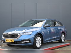 Skoda Octavia Combi - 1.0 TSI Business Edition trekhaak panoramadak camera