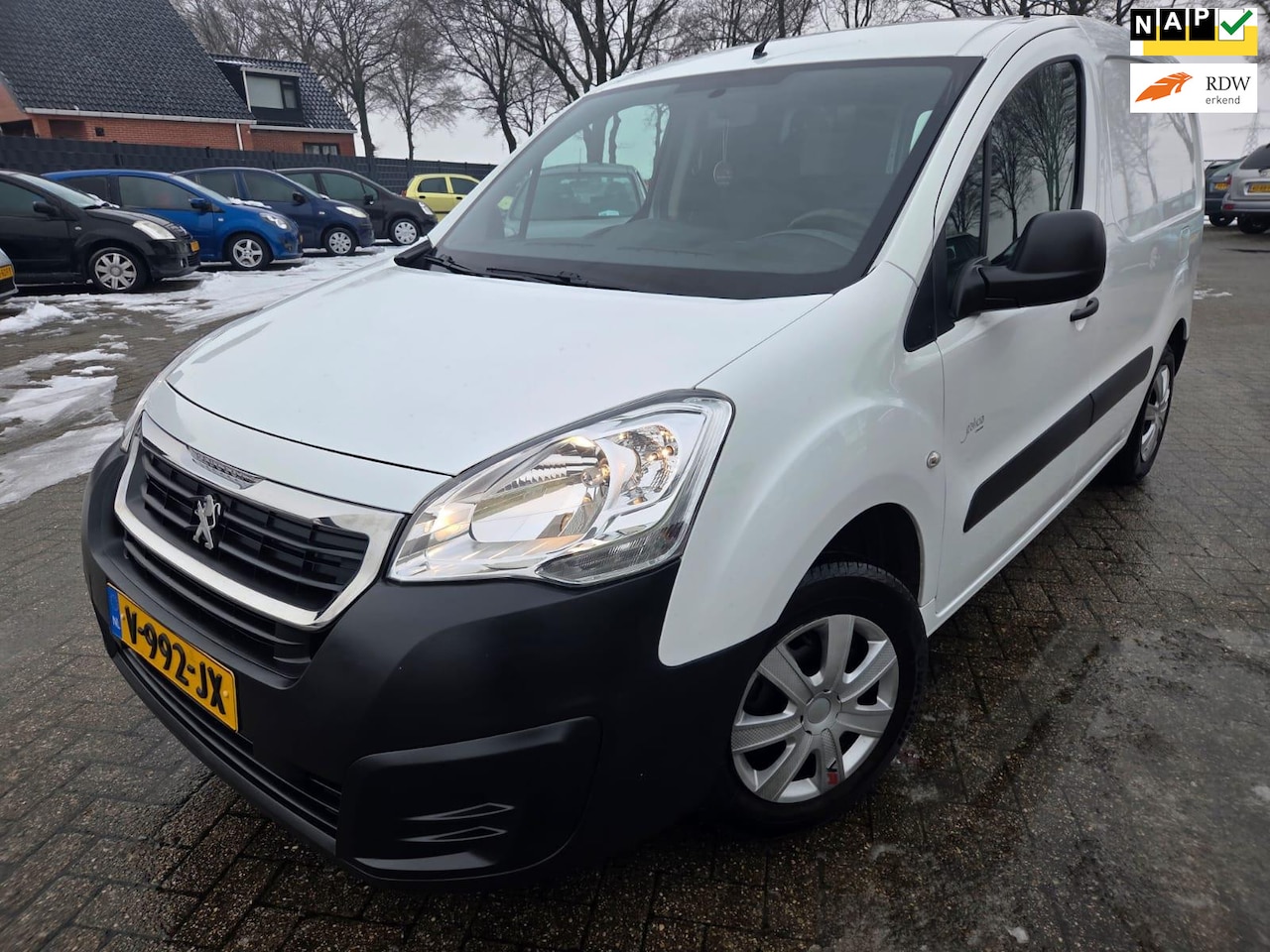 Peugeot Partner - 120 1.6 BlueHDi 75 L1 Pro 2017. Marge/Cruise/Schuifdeur/Trekhaak etc.. APK 08-2026 - AutoWereld.nl
