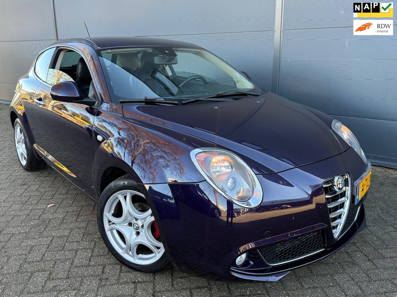 Alfa Romeo MiTo - 0.9 TwinAir SBK/Navi/bluetooth/airco/cruise/park sensoren - AutoWereld.nl