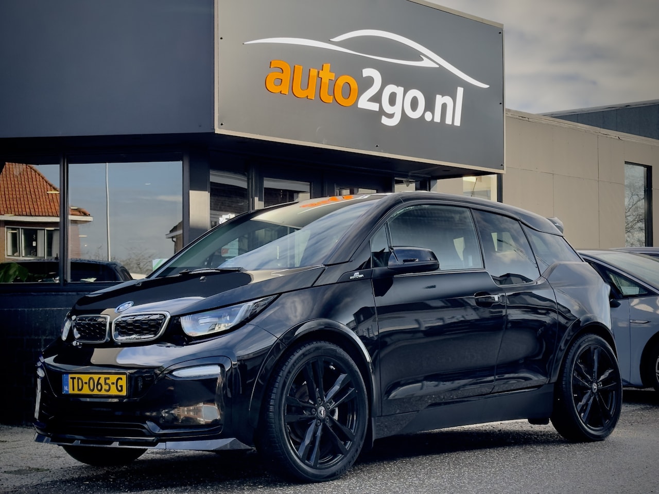 BMW i3 - i3S AC-SCHNITZER iPERFORMANCE 94AH 33KWH VOL-LEDER NAVI WARMTEPOMP 20 INCH-LMV AIRCO LED P - AutoWereld.nl