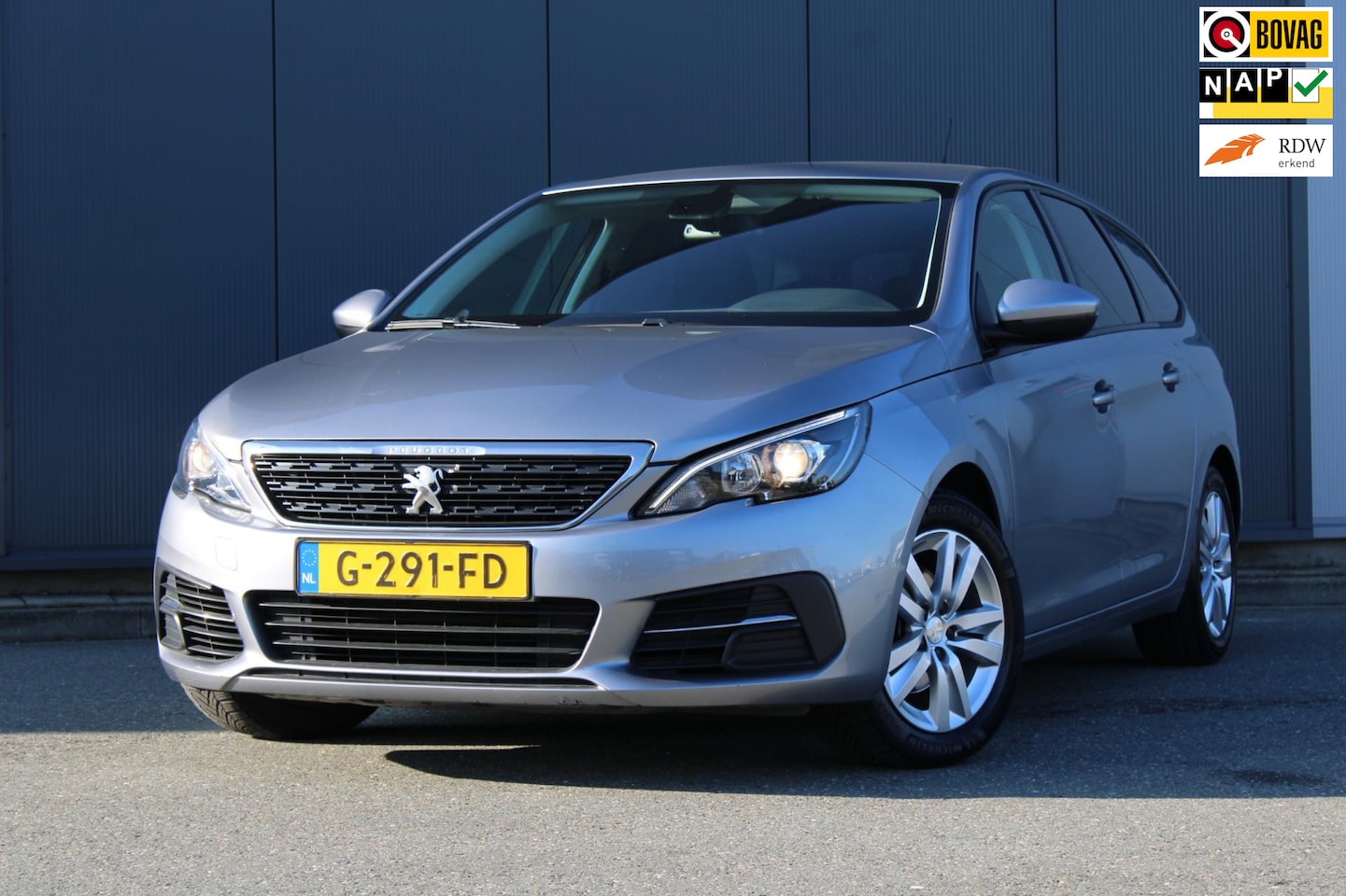 Peugeot 308 SW - 1.2 PureTech Active 1.2 PureTech Active, Trekhaak, cruise control, climate control, onlangs onderhoud gehad. - AutoWereld.nl