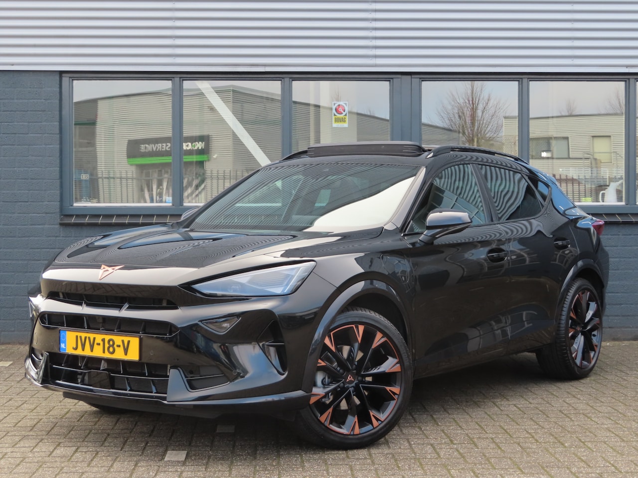 CUPRA Formentor - 1.5 TSI e-Hybrid Business | pano dak | elektrische verstelbare stoel | schaalstoelen - AutoWereld.nl